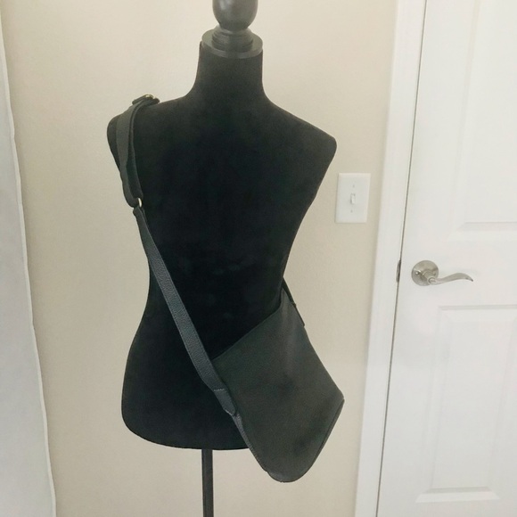 Vintage Coach Pebbled Crossbody Purse - Picture 4 of 5